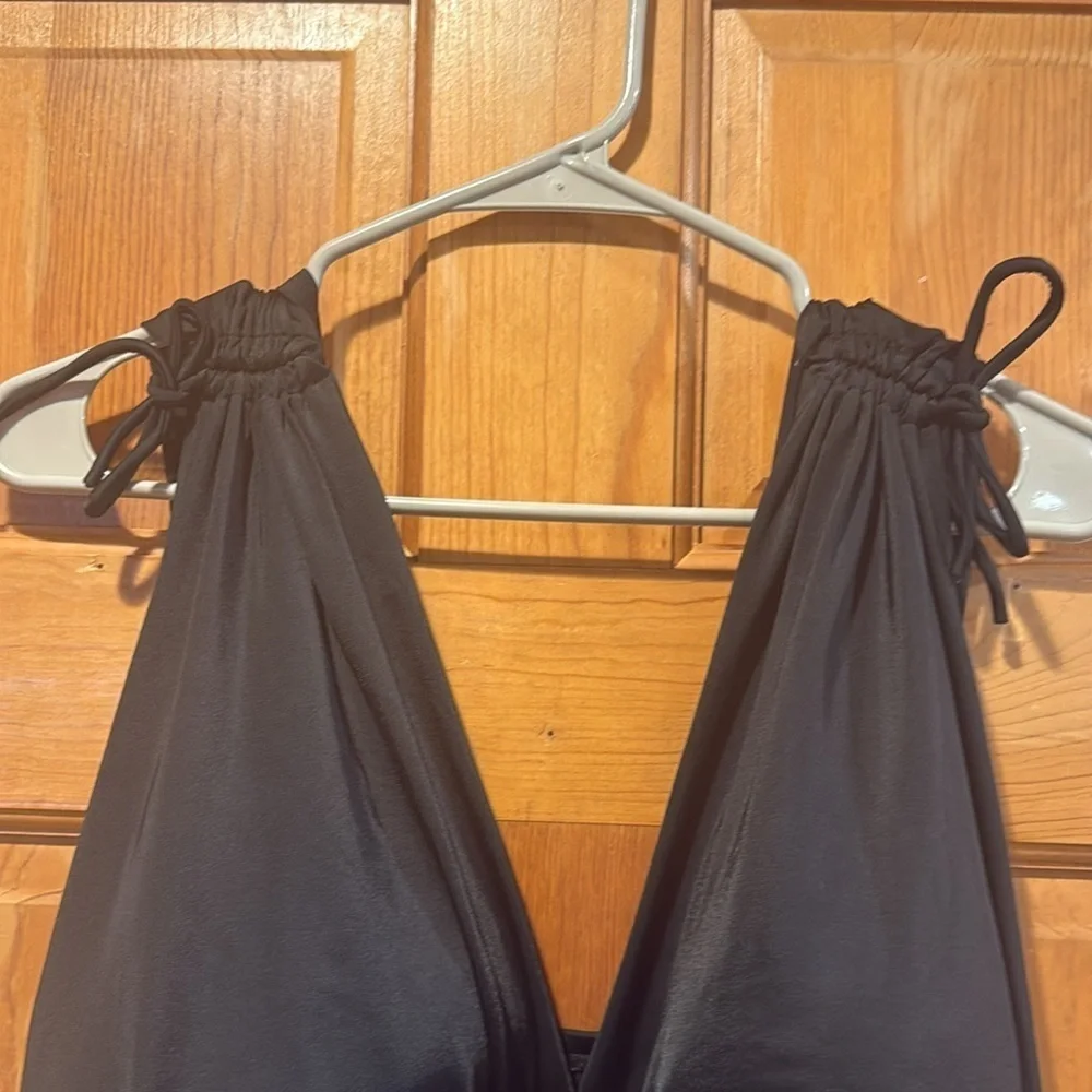 Swimsuits  for all women’s one piece black swimsuit size 20 .